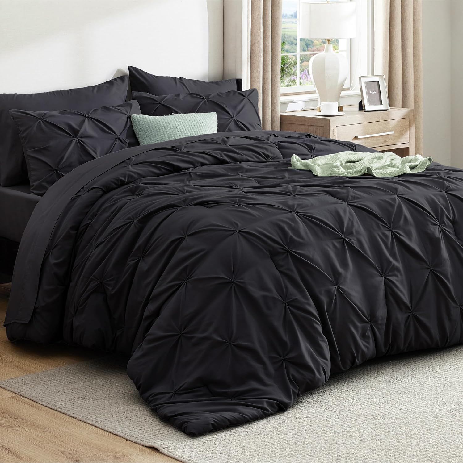 Bedsure Queen Comforter Set Black